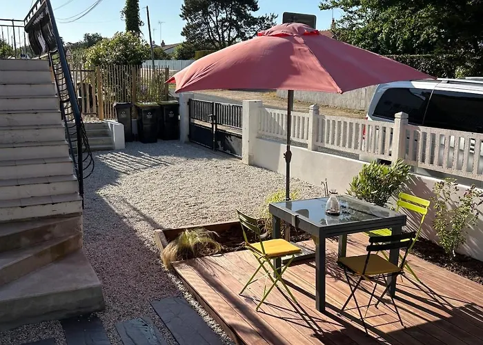 T4 - 2 Ch - 5 Min Plages - Grand Jardin - Calme Apartment